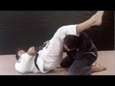 Etranglement en position juji gatame